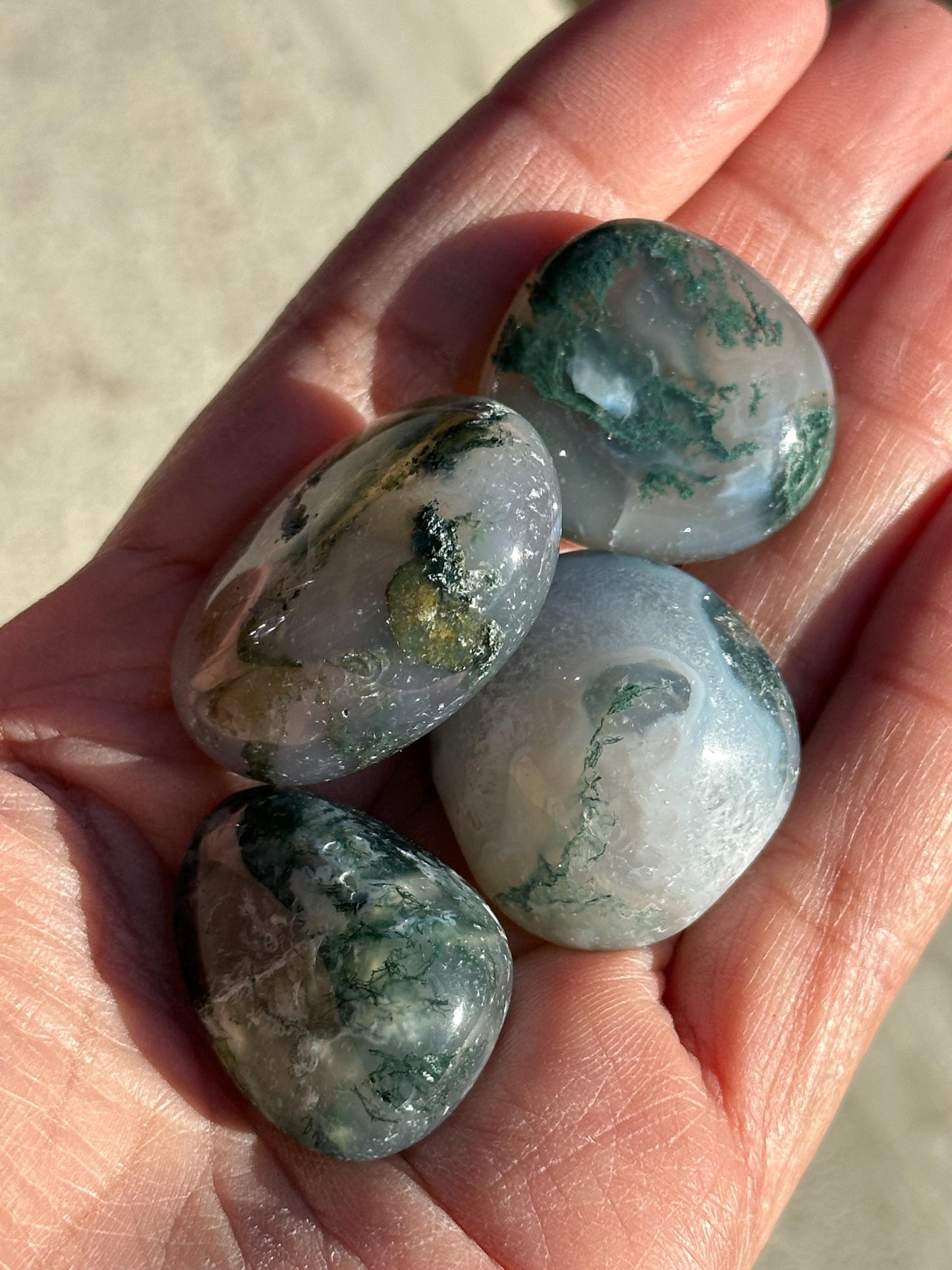 One (1) Moss Agate Tumble