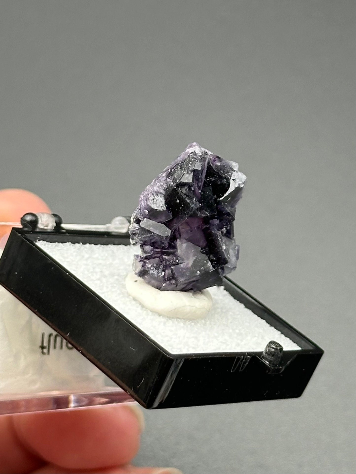 Fluorite in a perky box from the Yindu Mine, Inner Mongolia, China