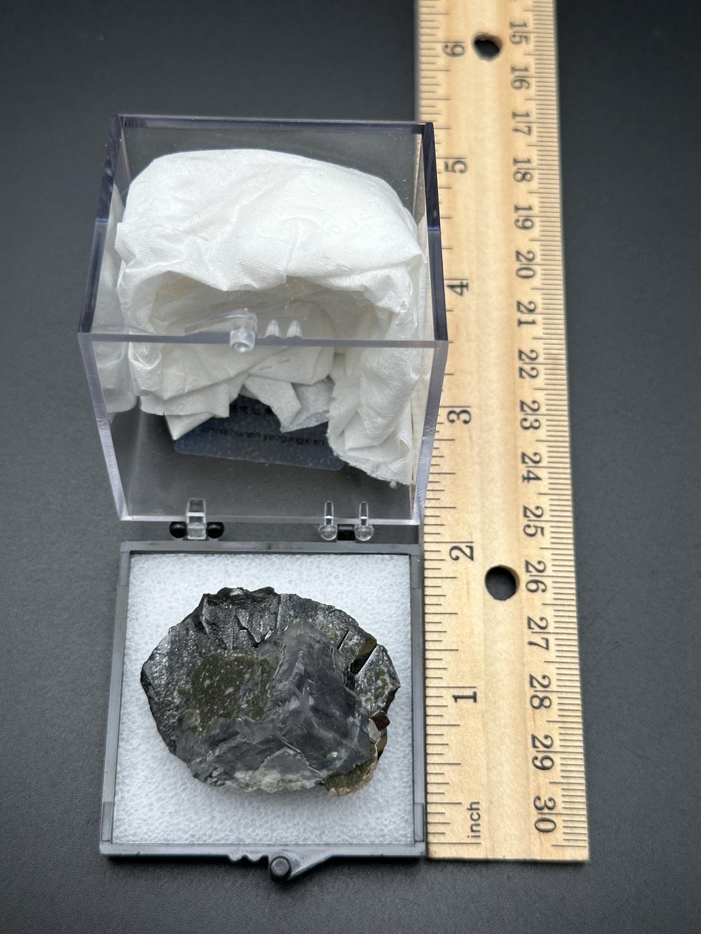 Wolframite Fluorite from the Yaogangxian Mine