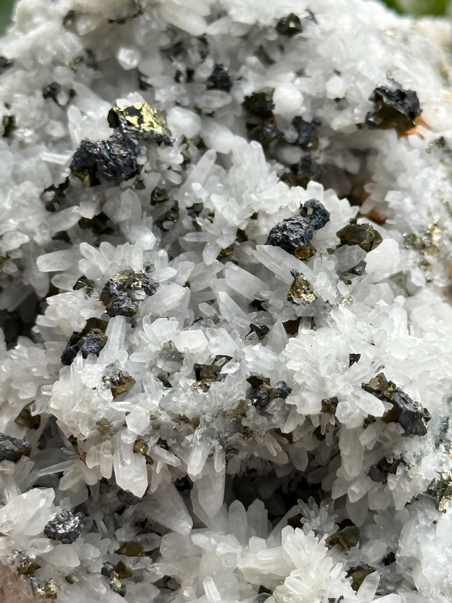Chalcopyrite with Quartz