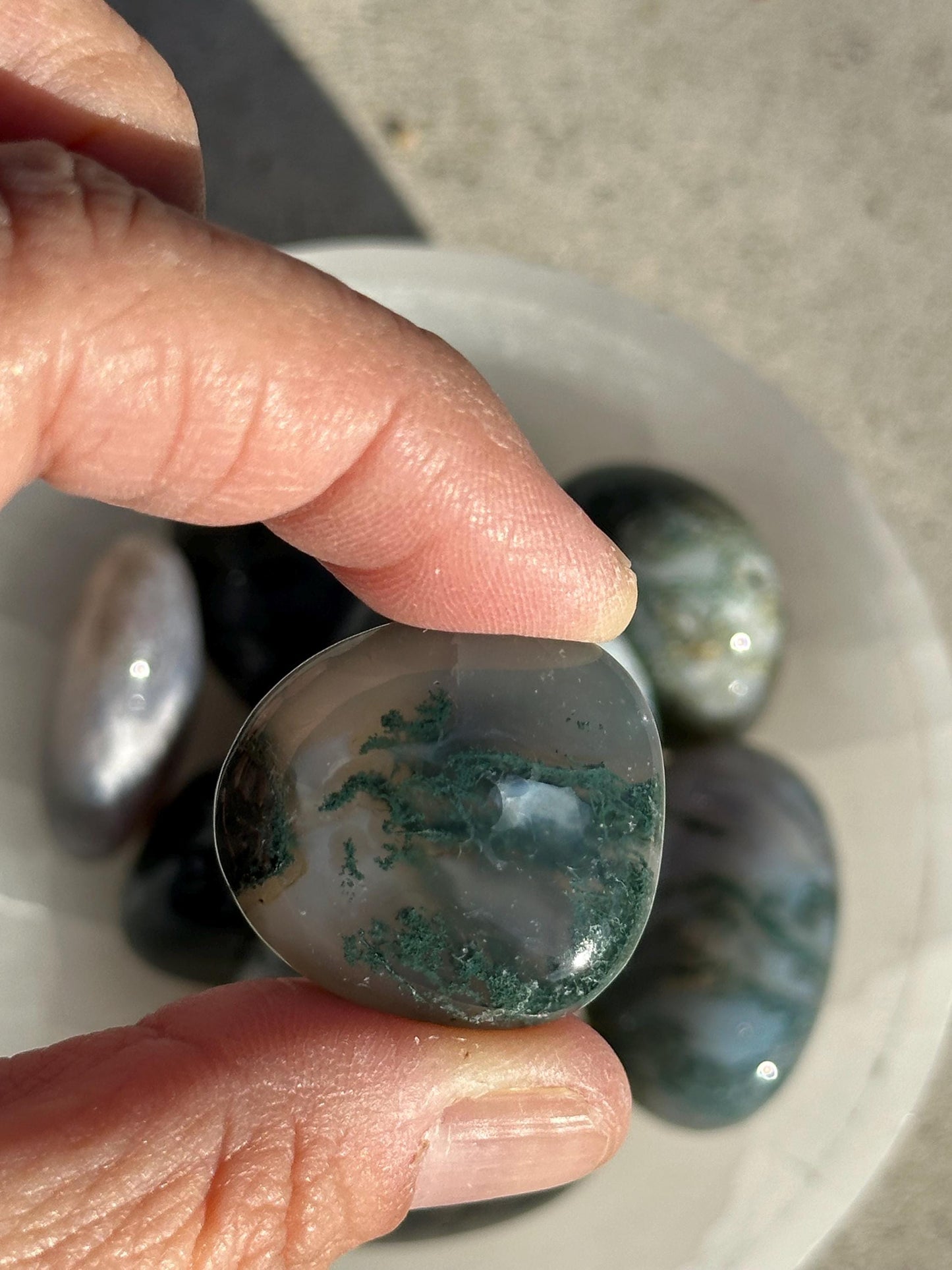 One (1) Moss Agate Tumble