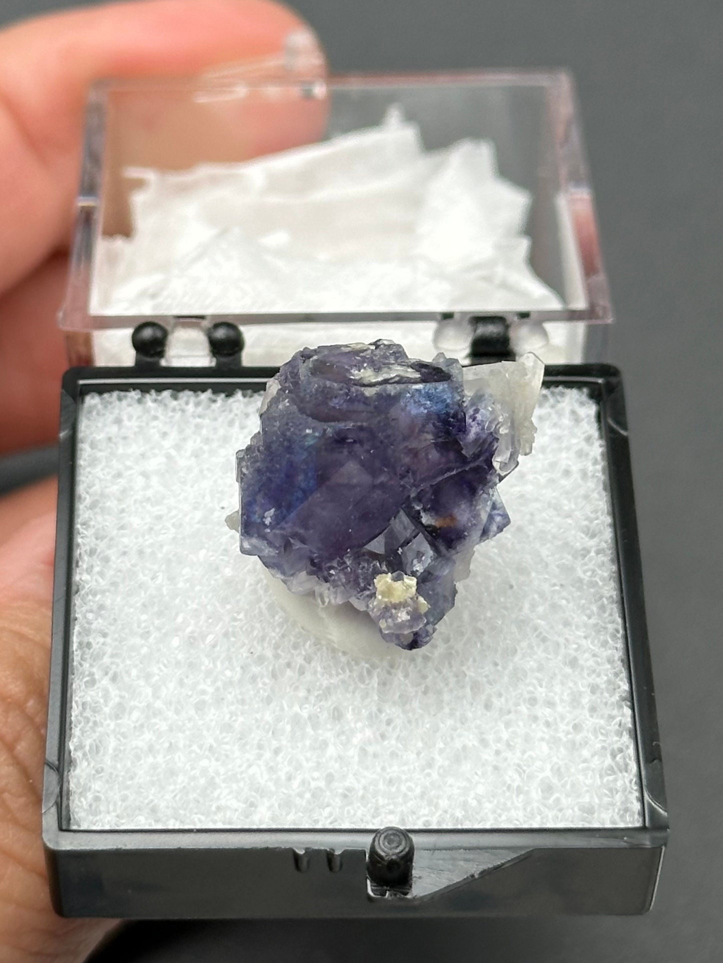 Fluorite with Quartz from the Yindu Mine