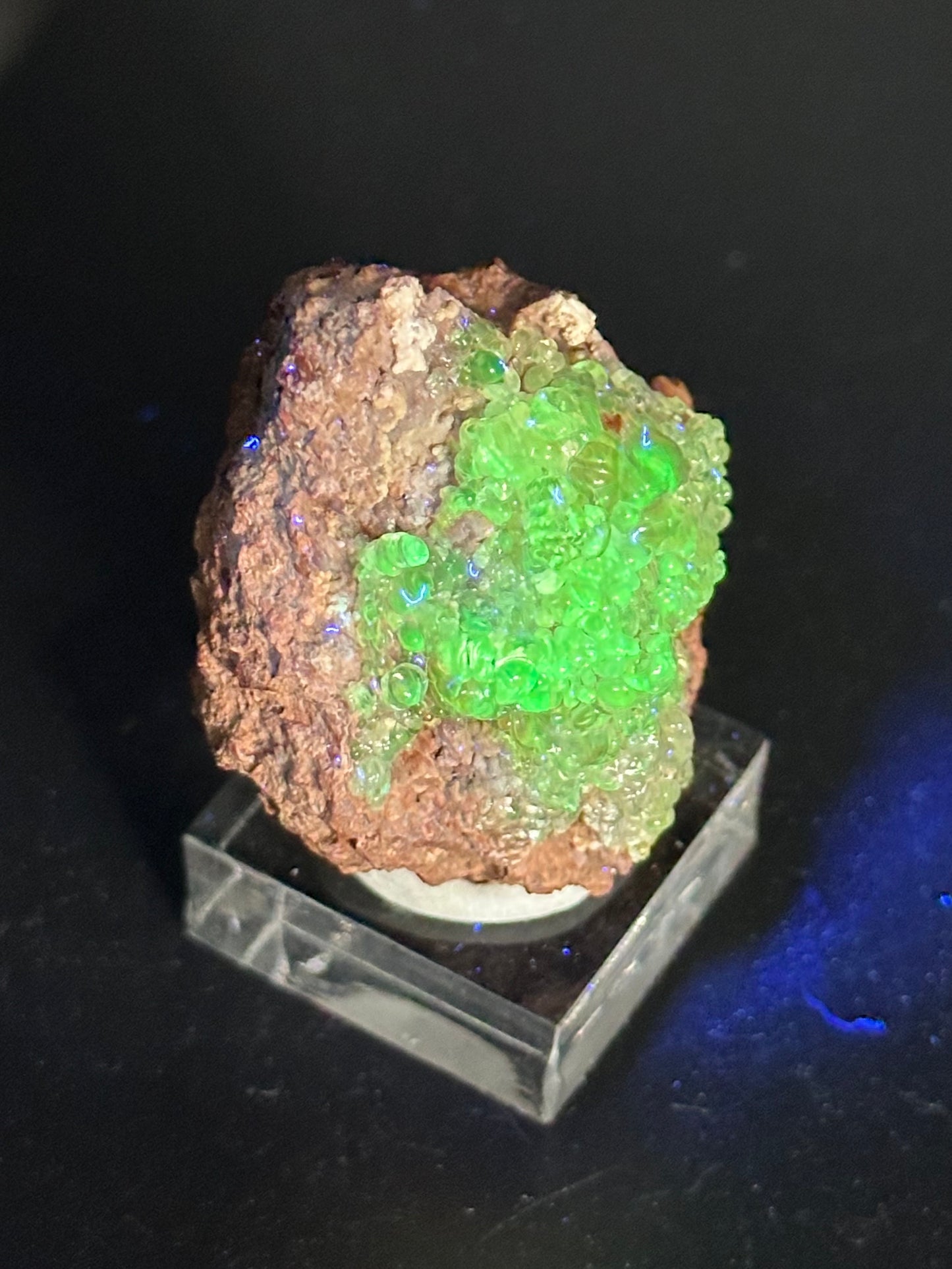 Hyalite Opal from Mexico