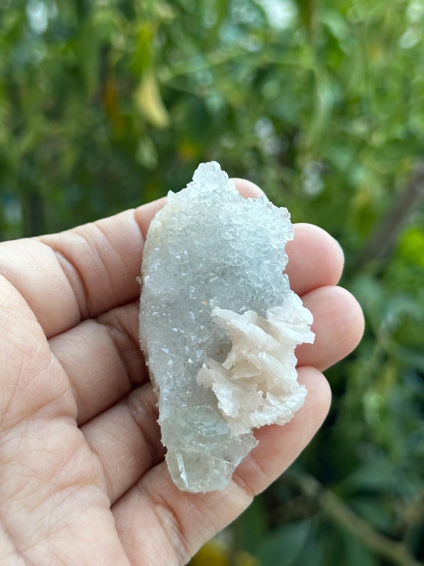 Manaoshan Fluorite with Quartz and Dolomite