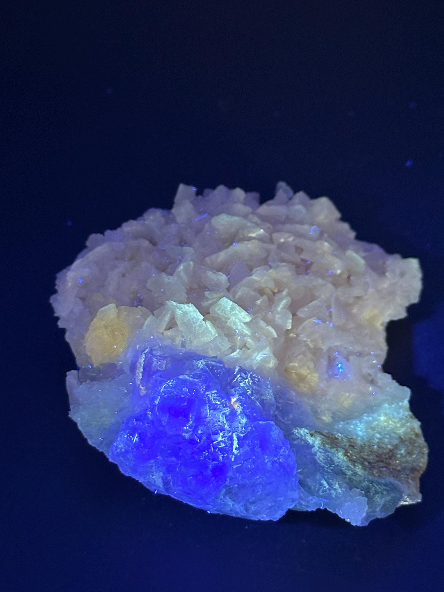 Manaoshan Fluorite with Dolomite