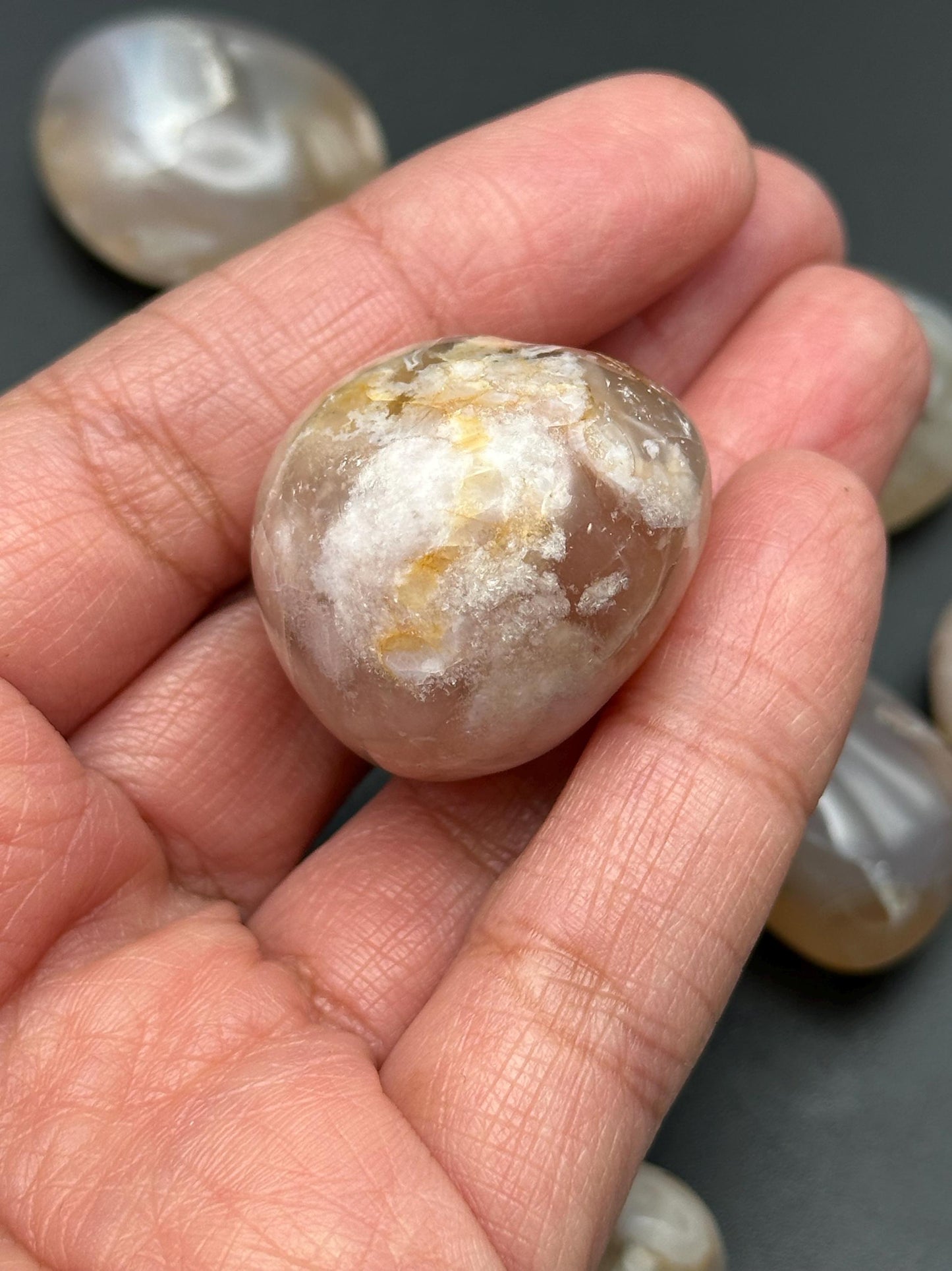 One (1) Flower Agate Tumble