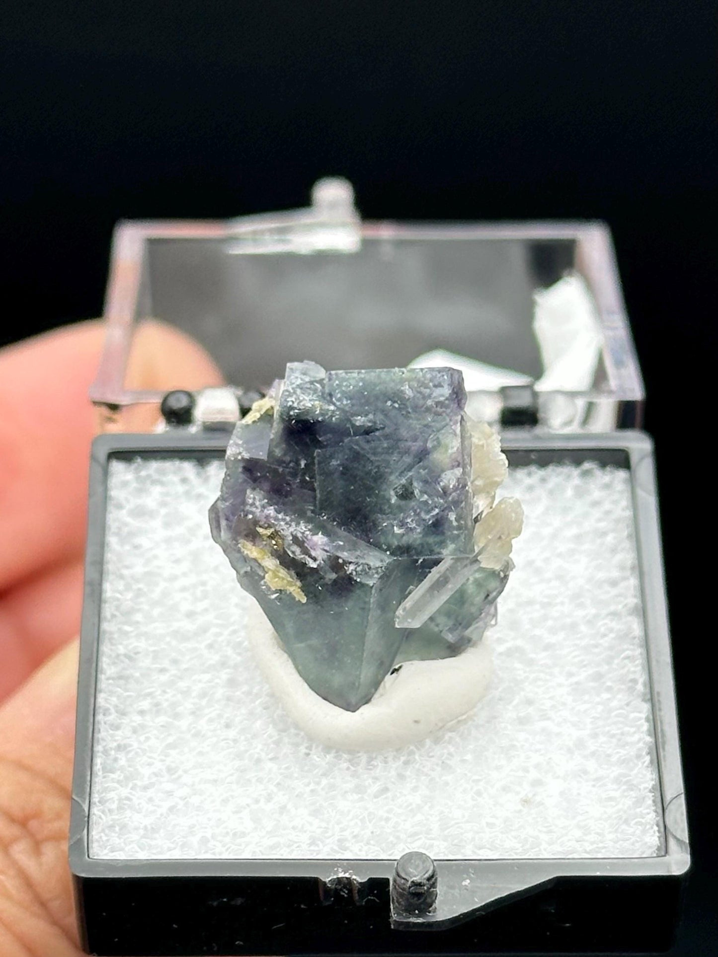 Fluorite with Quartz from the Yindu Mine