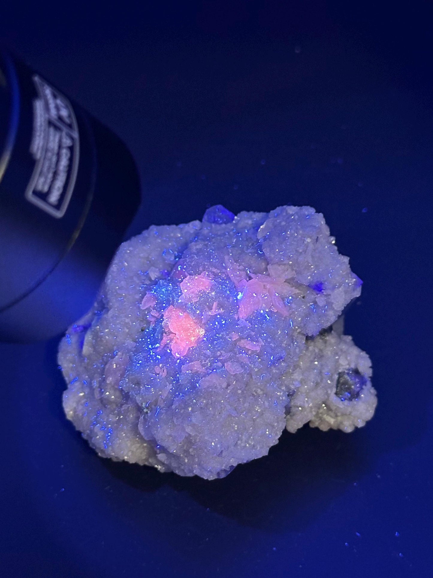 Fluorite with Quartz and Calcite from the Manaoshan Mine